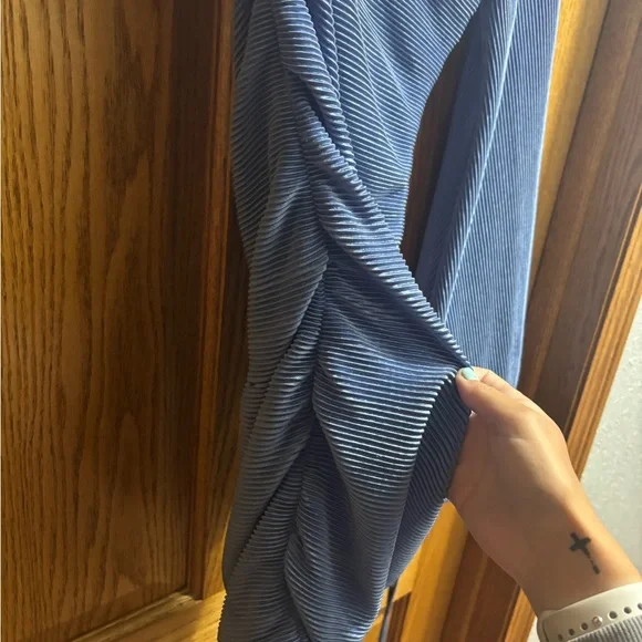 Blue One-Shoulder Dress - Picture 4 of 7